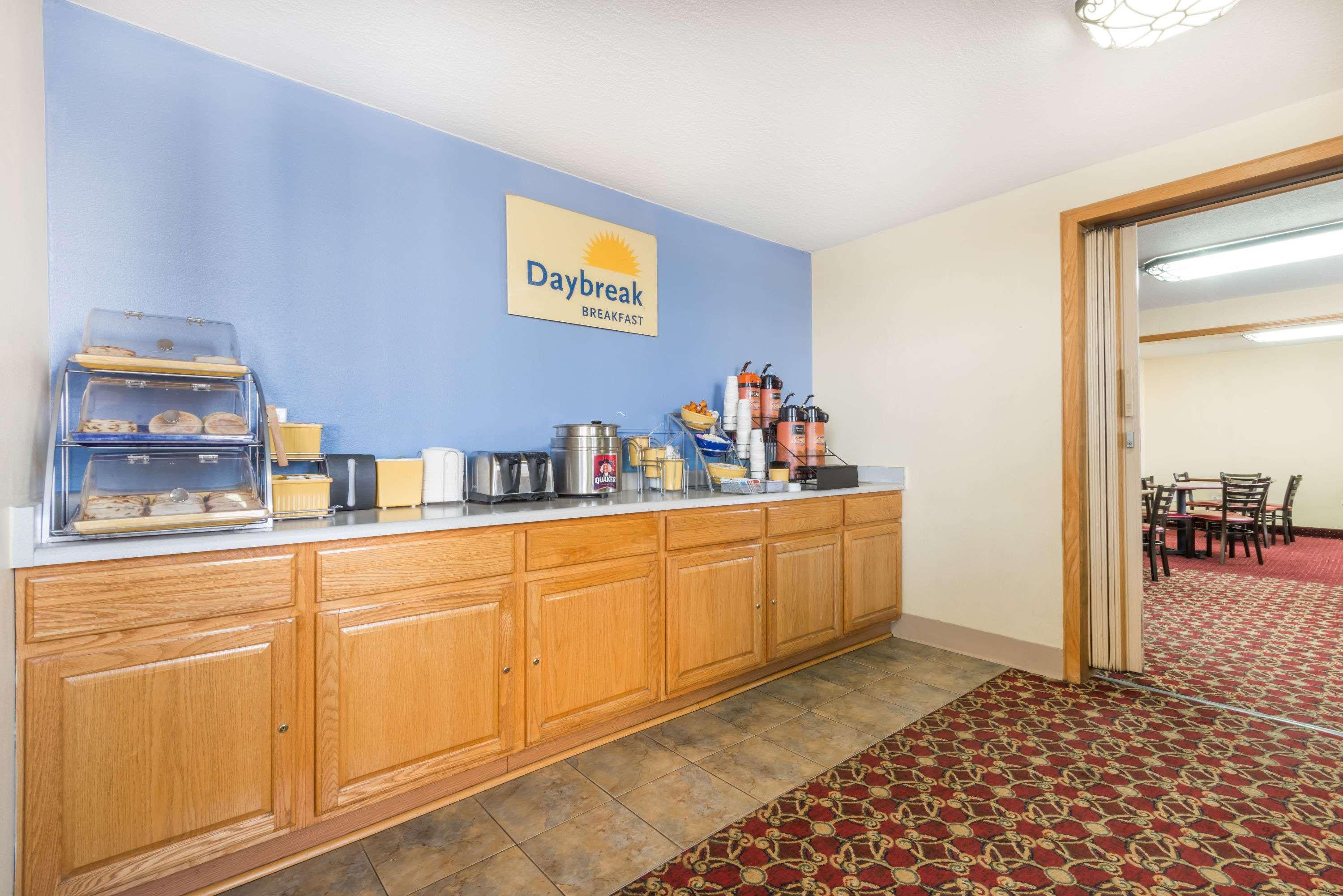 Days Inn By Wyndham Gillette Exterior foto